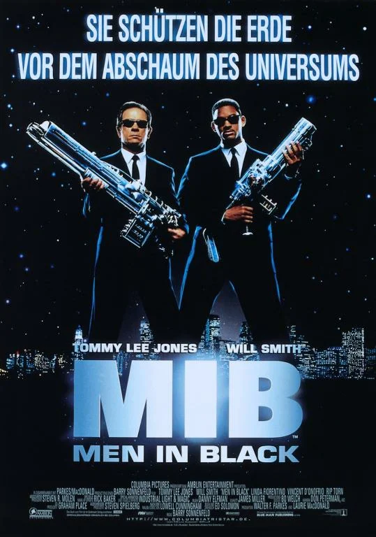 Смотреть Люди в чёрном / Men in Black (1997) онлайн